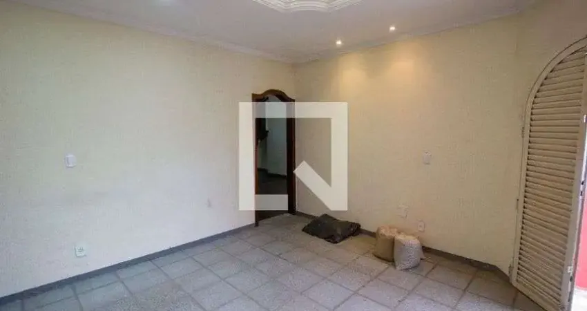 Casa com 3 quartos para alugar na Qnb 1 - Taguatinga Norte Taguatinga Brasília - Df 72115-010 Brasil, Taguatinga Centro (Taguatinga), Brasília