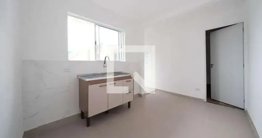 Casa com 2 quartos para alugar na Rua Barreiras do Piauí, Ponte Rasa, São Paulo