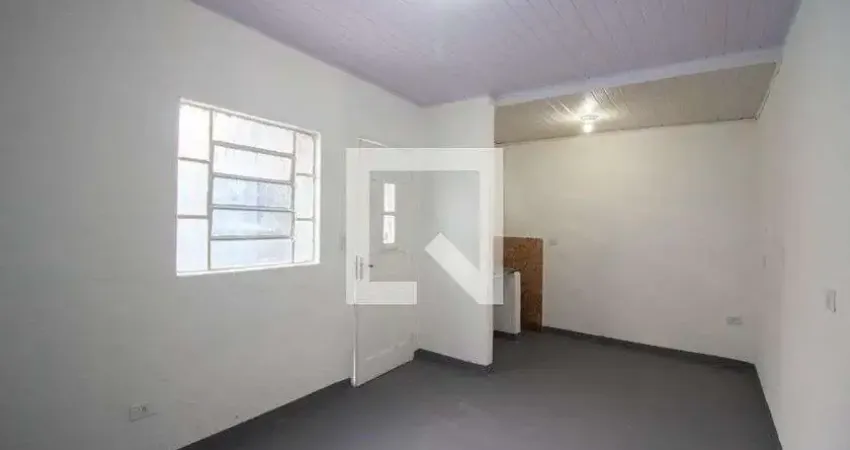 Casa com 2 quartos para alugar na Rua Isaías Gomes, Vila Curuçá, São Paulo