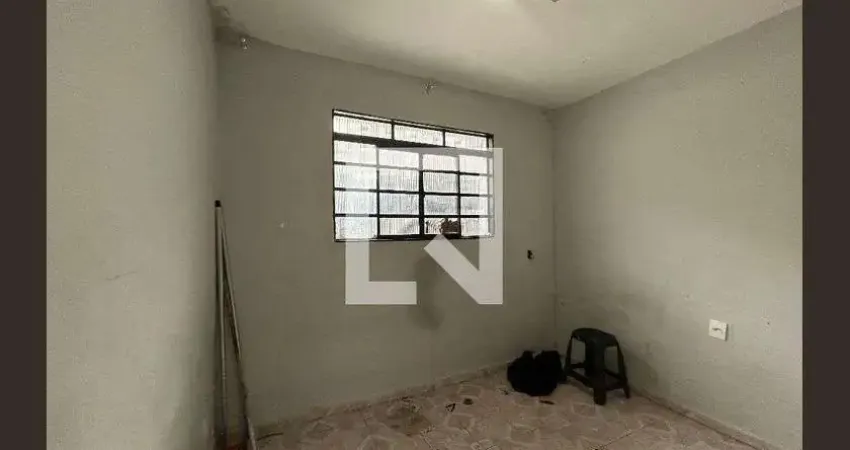 Casa com 2 quartos para alugar na Rua João Daudt Filho, Vila Nina, São Paulo