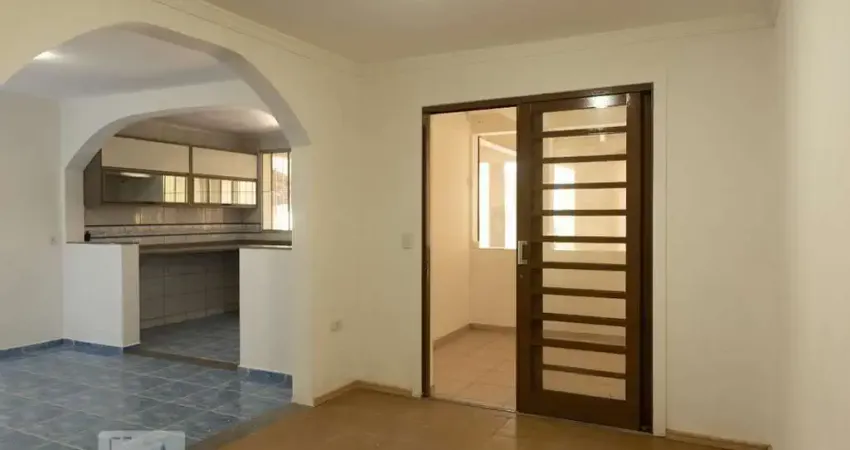 Casa com 2 quartos para alugar na Rua da Kumamoto, Centro, Cotia