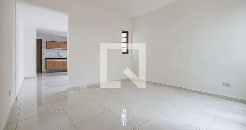 Casa com 3 quartos para alugar na Rua Cajaíba, Sumaré, São Paulo