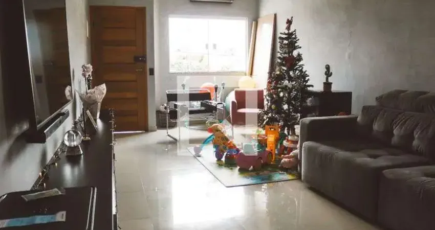 Casa com 3 quartos para alugar na Rua Hidrolândia, Vila Mazzei, São Paulo