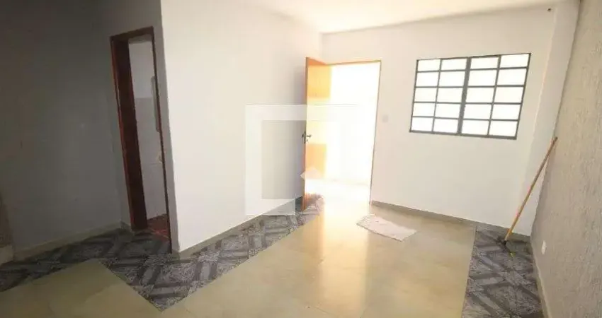 Casa com 2 quartos para alugar na Rua Salete, Santana, São Paulo