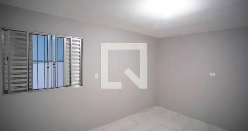 Casa com 2 quartos para alugar na Avenida das Ameixeiras, Taboão, Diadema