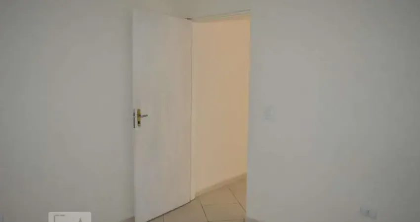 Casa com 1 quarto para alugar na Rua Capigaí, Vila Mazzei, São Paulo