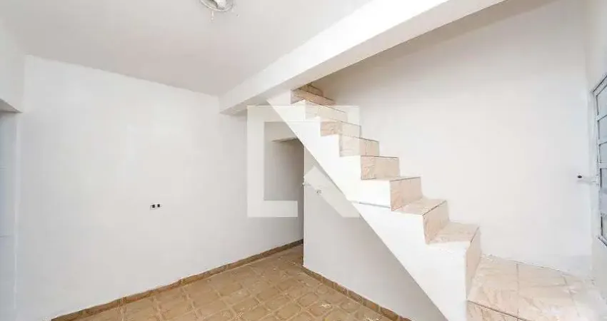 Casa com 3 quartos para alugar na Rua Amadeu Massaroto, Sapopemba, São Paulo