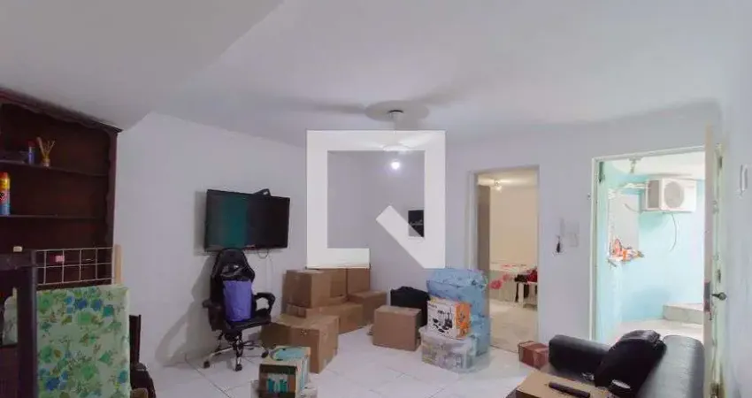 Casa com 3 quartos para alugar na Rua Crisólita, Cambuci, São Paulo