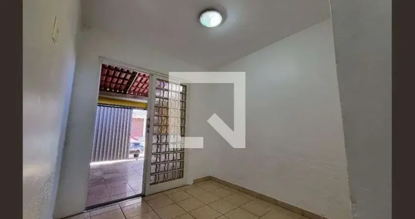 Casa com 2 quartos para alugar na Qsd 15 Lote 02, Taguatinga Centro (Taguatinga), Brasília
