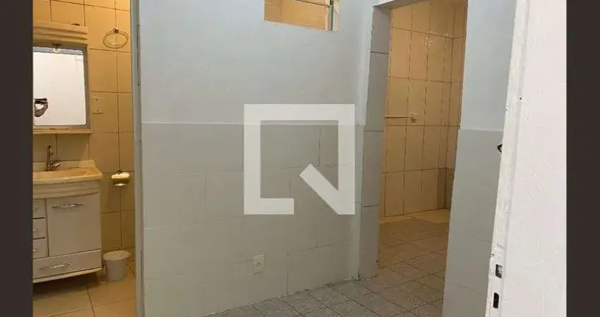 Casa com 1 quarto para alugar na Rua das Jóias, Jabaquara, São Paulo