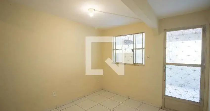 Casa com 2 quartos para alugar na Rua Adélia Cintra, Pita, São Gonçalo