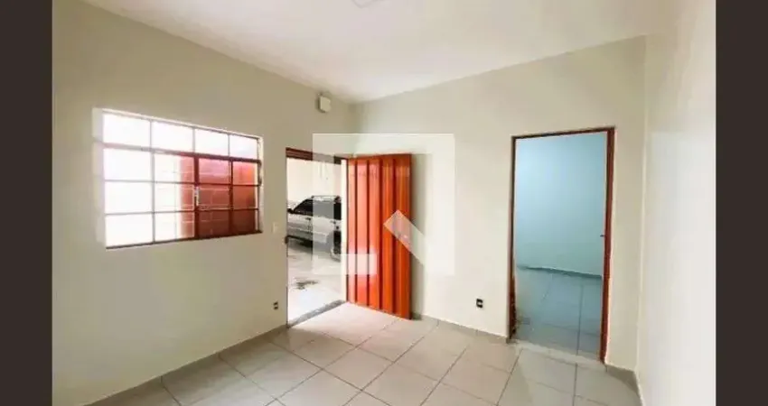 Casa com 2 quartos para alugar na Rua Seis, Morada Nova, Contagem