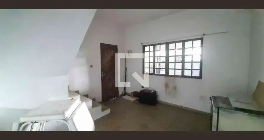 Casa com 2 quartos para alugar na Rua Altinópolis, Rochdale, Osasco