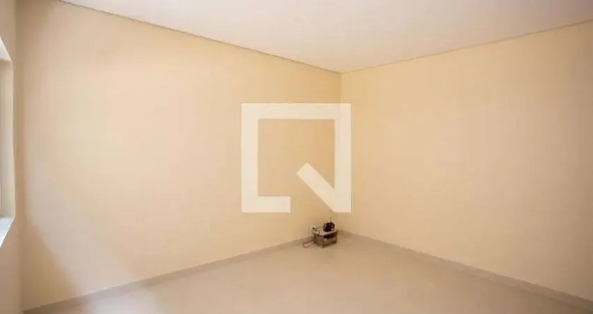 Casa com 1 quarto para alugar na Rua Javari, Campanário, Diadema