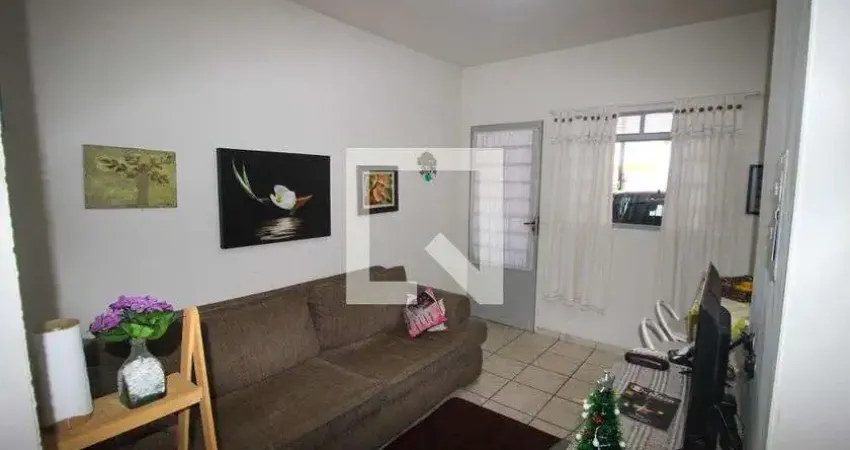 Casa com 3 quartos para alugar na Rua Noir de Melo Rúbio, Wanel Ville, Sorocaba