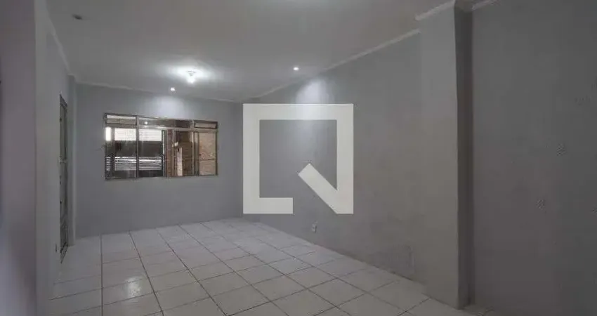 Casa com 3 quartos para alugar na Rua Luís Gonçalves, Vila Ema, São Paulo