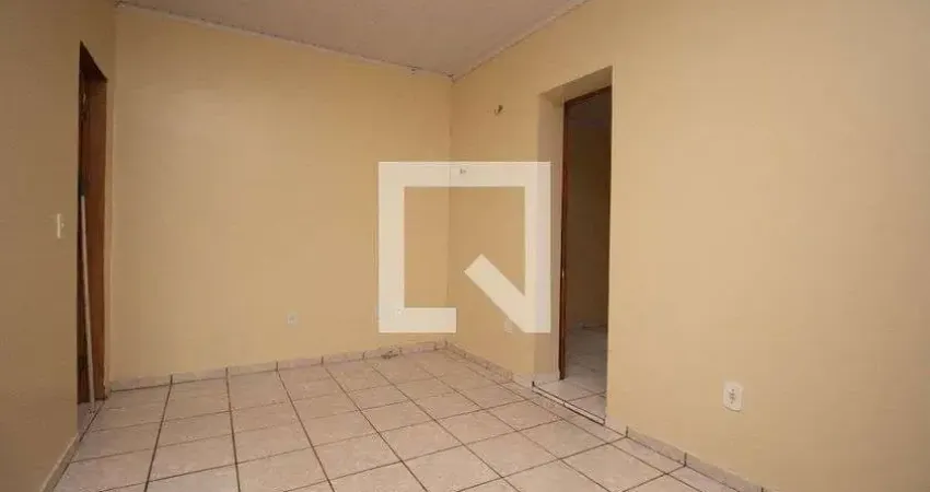 Casa com 2 quartos para alugar na No-street, Samambaia Sul (Samambaia), Brasília