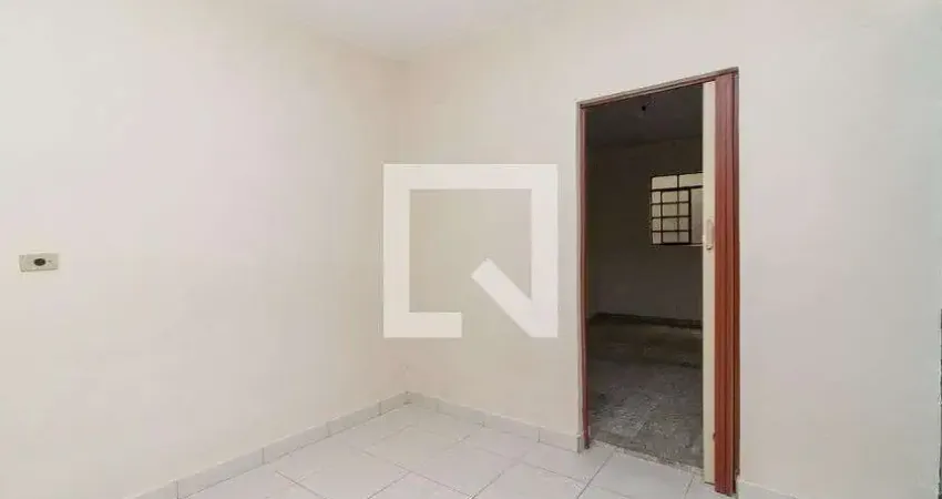 Casa com 2 quartos para alugar na Rua Brigadeiro Brito Delamare, Artur Alvim, São Paulo