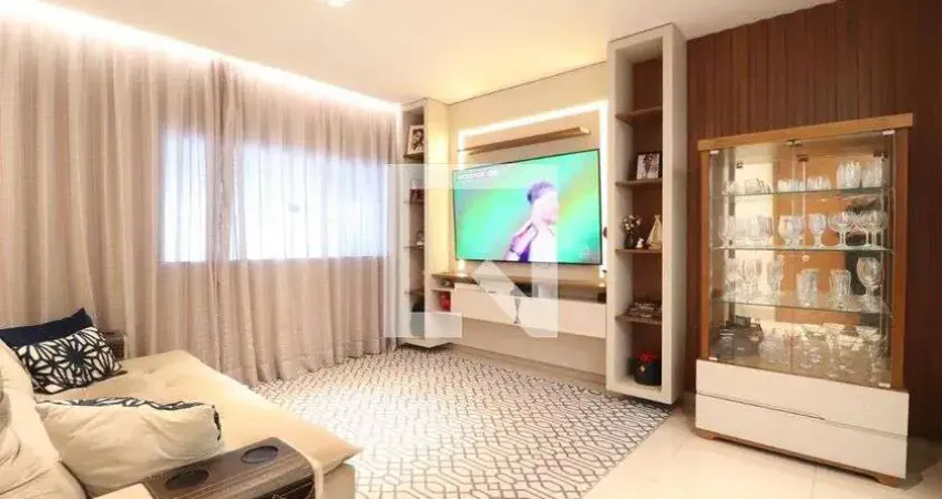 Casa com 3 quartos para alugar na Rua Barão de Ouro Preto, Pampulha, Uberlândia