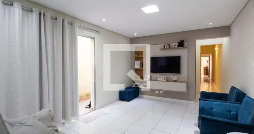 Casa com 3 quartos para alugar na Rua Limoeiro, Jardim Elvira, Osasco