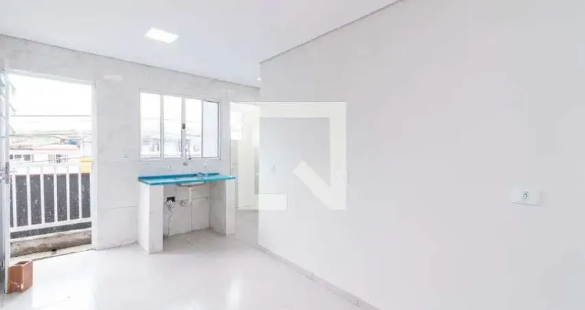 Casa com 2 quartos para alugar na Avenida Engenheiro Soares de Camargo, Vila Nhocune, São Paulo