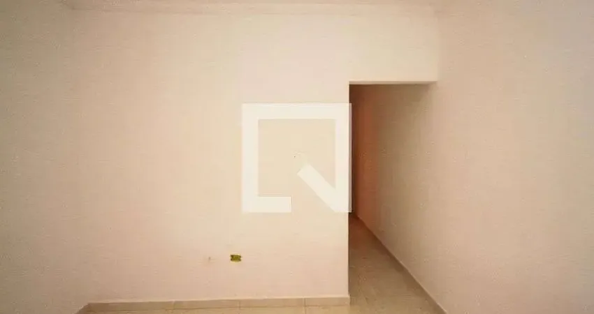 Casa com 2 quartos para alugar na Rua Evaristo Luiz de Souza, Sapopemba, São Paulo