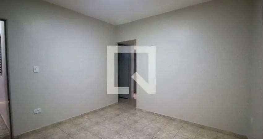 Casa com 2 quartos para alugar na Quadra QSD 28, Taguatinga Centro (Taguatinga), Brasília