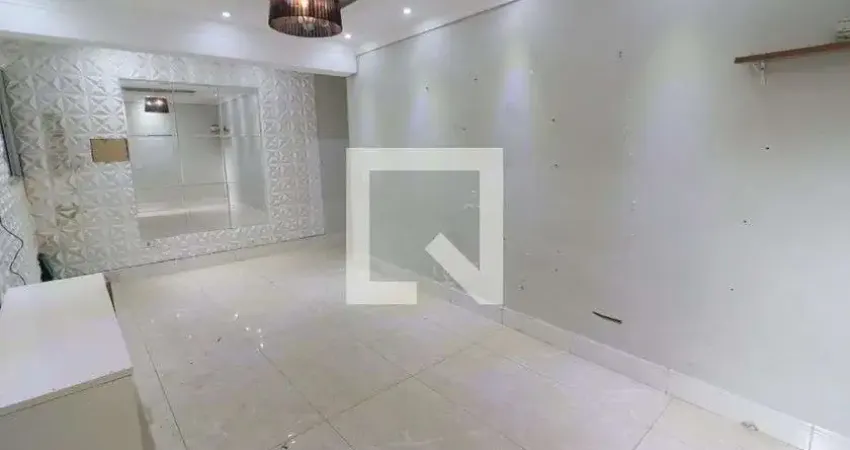 Casa com 2 quartos para alugar na Rua Piacatu, Jardim Elvira, Osasco