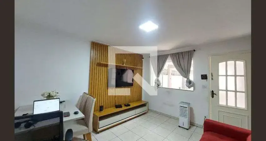 Casa com 2 quartos para alugar na Rua Rafael Sorrentino, Cidade Dutra, São Paulo