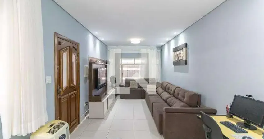 Casa com 3 quartos para alugar na Rua São Severo, Vila Ré, São Paulo