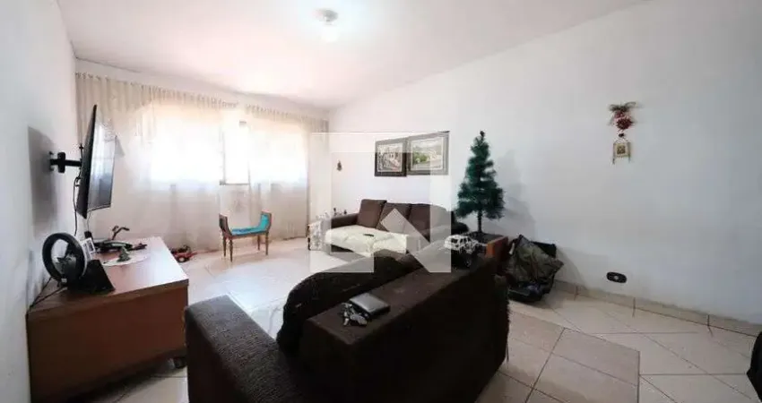 Casa com 3 quartos para alugar na Rua Basílio Basily, Cangaíba, São Paulo