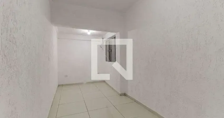 Casa com 2 quartos para alugar na Rua Jacarandá do Campo, Vila Jacuí, São Paulo