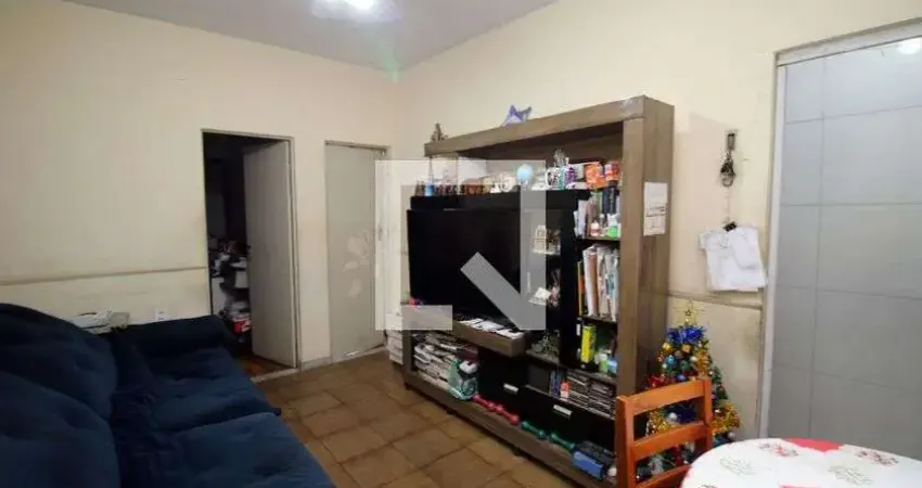 Casa com 3 quartos para alugar na Rua Professor Carlos de Gusmão, Irajá, Rio de Janeiro