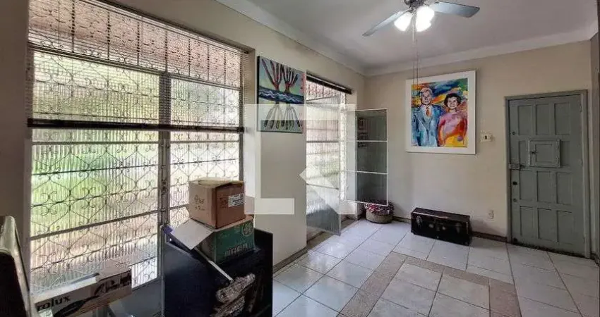 Casa com 4 quartos para alugar na Rua Raul Pompéia, Centro, Niterói