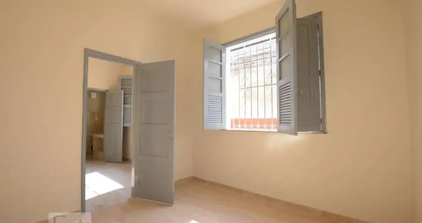 Casa com 1 quarto para alugar na Rua Marques de Oliveira, Ramos, Rio de Janeiro