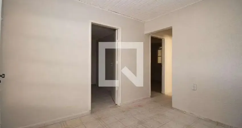 Casa com 3 quartos para alugar na 4 - Qr 516 - Samambaia Brasília - Df 72314-300 Brasil, Samambaia Sul (Samambaia), Brasília