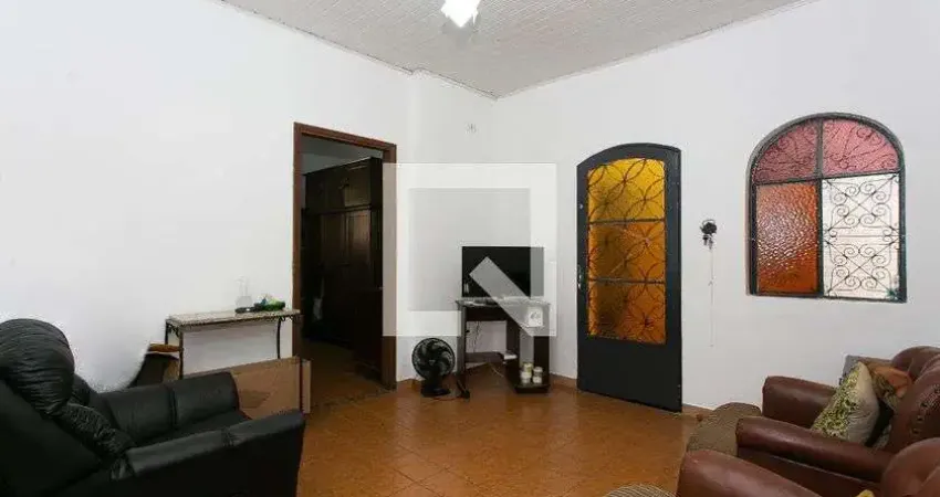 Casa com 2 quartos para alugar na Rua Xiririca, Vila Carrão, São Paulo
