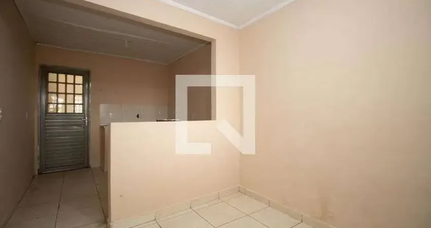Casa com 3 quartos para alugar na Quadra QR 4 Conjunto A, Guará I, Brasília