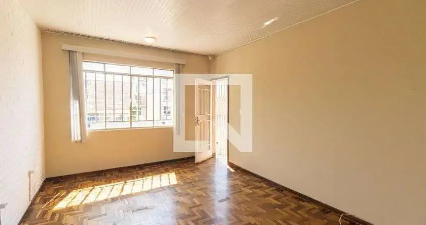 Casa com 3 quartos para alugar na Rua Professor Lindolfo da Rocha Pombo, Bacacheri, Curitiba