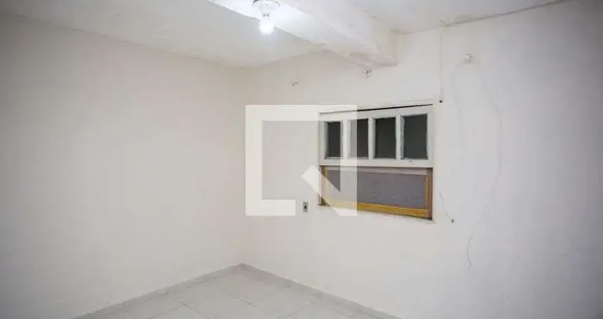 Casa com 1 quarto para alugar na Rua Santa Marta, Canhema, Diadema