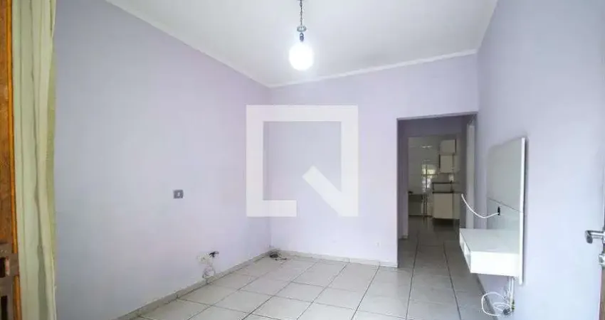 Casa com 2 quartos para alugar na Rua Lino dos Santos, Vila Liviero, São Paulo