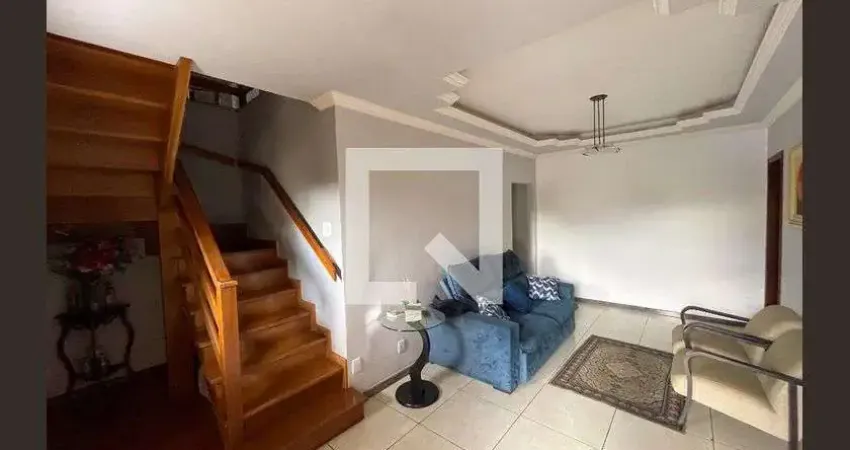 Casa com 6 quartos para alugar na Rua Rio Apodi, Água Branca, Contagem