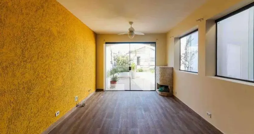 Casa com 3 quartos para alugar na Rua João de Castro Sarmento, Butantã, São Paulo