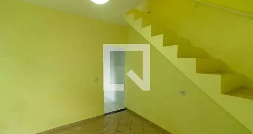 Casa com 2 quartos para alugar na Rua Joaquim Alves Dinis, Ponte Rasa, São Paulo
