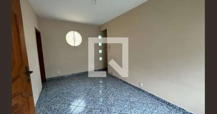 Casa com 2 quartos para alugar na Rua Xavier dos Pássaros, Piedade, Rio de Janeiro