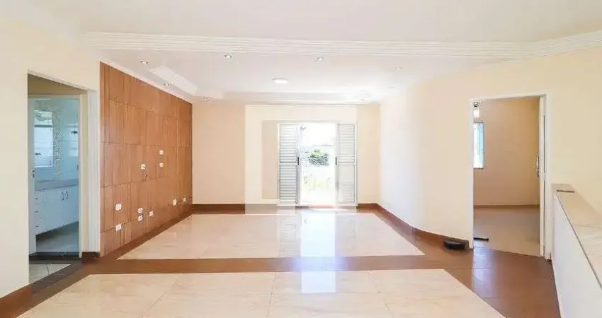 Casa com 4 quartos para alugar na Rua Hélio Vessoni, Vila Jacuí, São Paulo