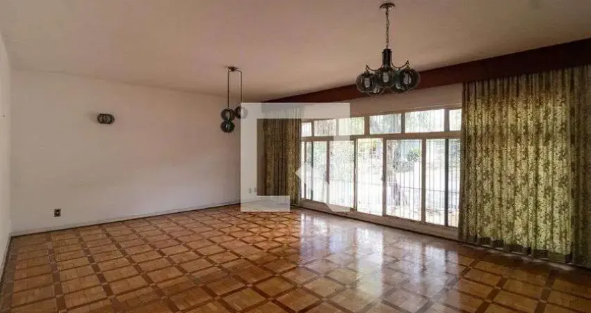 Casa com 3 quartos para alugar na Rua Aparande, Vila Romana, São Paulo