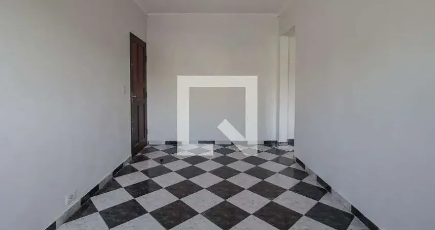 Casa com 3 quartos para alugar na Rua Antônio Negrini, Vila Guarani, Mauá