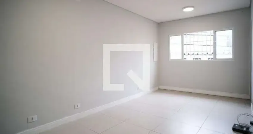 Casa com 2 quartos para alugar na Rua Oxford, Cangaíba, São Paulo