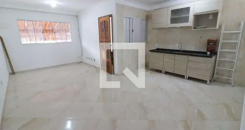 Casa com 2 quartos para alugar na Rua Nossa Senhora do Rosário, Quitaúna, Osasco